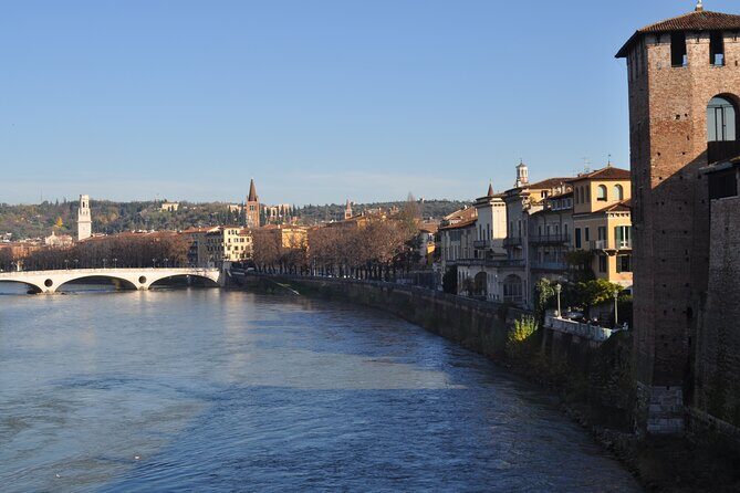 3-Hour Walking Tour with Guide Discovering Verona - Why this Verona walk makes practical sense in 3 hours