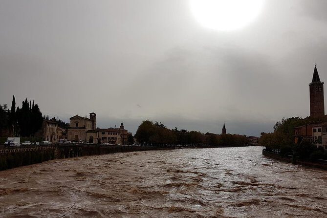 Dark Historical Verona Walking Tour - Casa di Giulietta: Romance History with a Harder Edge