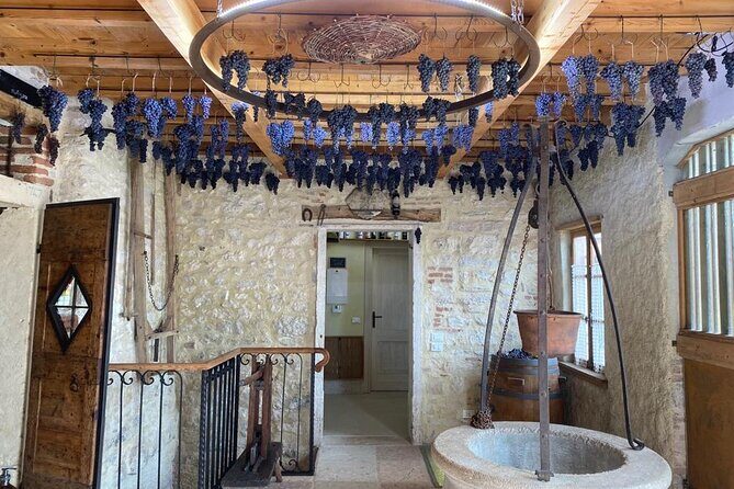Discover the Amarone wine: 1 winery with delicious food pairing - The wine flight: Amarone, Ripasso, and sweet Recioto