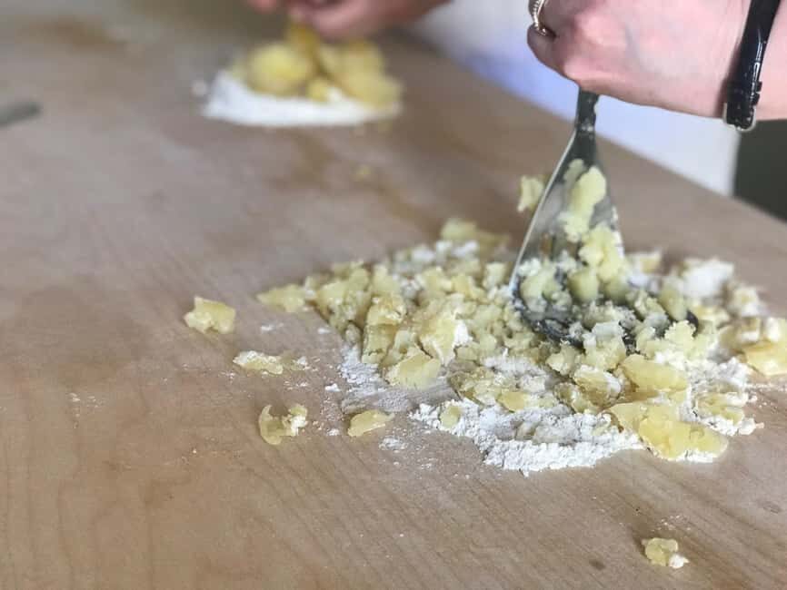 Discover the old market and make fresh pasta - Villafranca by the Scaliger Castle: where the class really starts