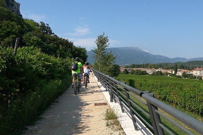 E-Bike Tour and Wine Tasting from Bardolino - Bardolino’s lakefront bike path: scenic cycling without the headache