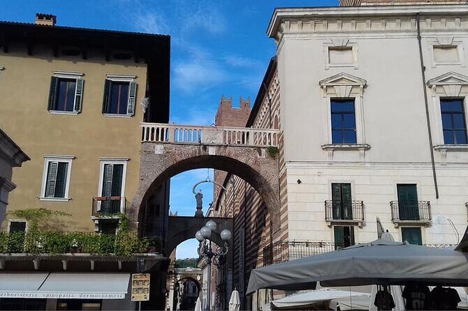 Excursion in Verona. - Pickup, Mobile Tickets, and the On-Ground Convenience