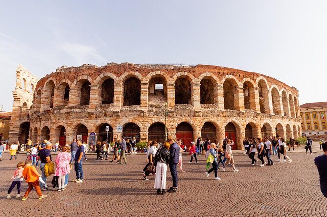 Explore Verona in 60 minutes with a Local - Medieval fortress with art and artifacts: seeing Verona’s power shift