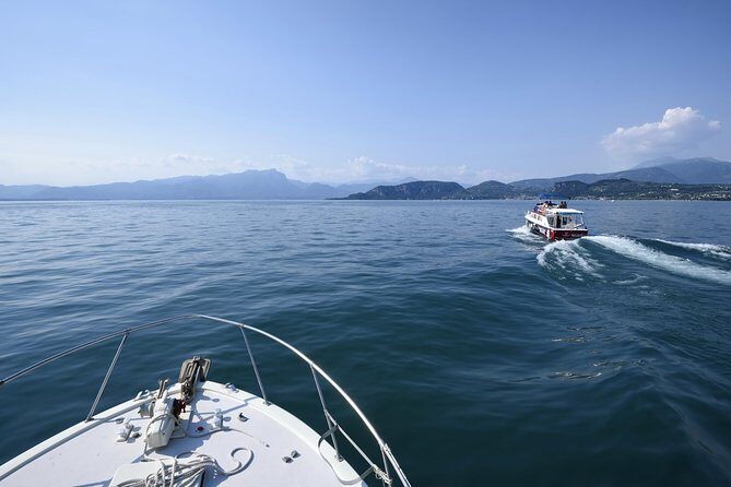 From Peschiera: Southern Lake Garda cruise with lunch - Lunch on Board: Vegetarian Pasta Served Right After You Swim