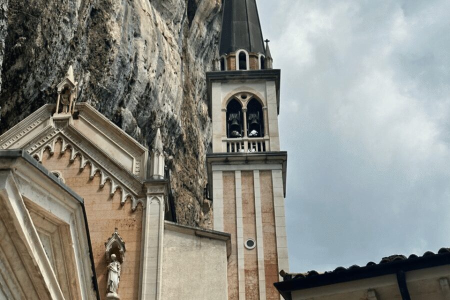 From Verona: Day tour to Madonna della Corona - Descending Toward Madonna della Corona: Cliff Paths, Options, and Great Angles