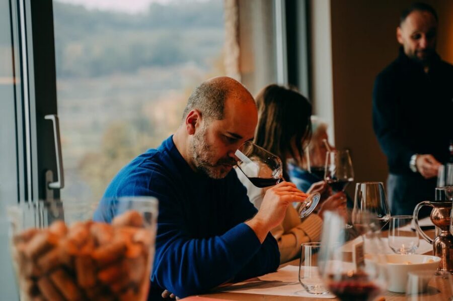 From Verona: Valpolicella and Amarone Wine Tasting Tour - Van break (about 15 minutes) and how to use the “in-between” time