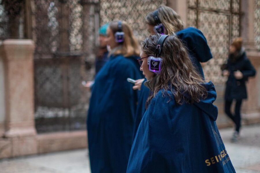 Guided Tour in the center of Verona accompanied by an Angel - Key highlights at a glance