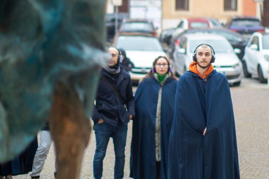 Guided Tour in the center of Verona accompanied by an Angel - The Scaligeri arches and narrow streets that make Verona feel lived-in