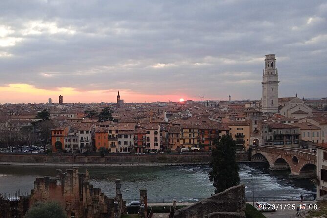 Hidden Verona & Kids Fun tour - Juliet’s courtyard: Shakespeare scenes that don’t require a marathon