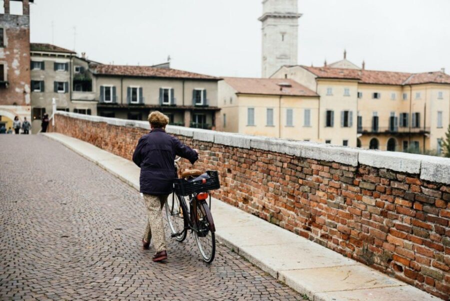 Incredible Verona – Family Walking Tour - Corso e Porta Borsari and Ponte Scaligero: Gates, Streets, and a River Crossing
