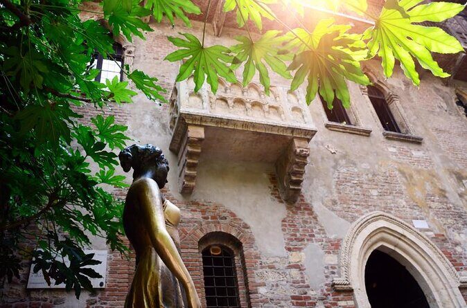 Make your Romantic Proposal in the City of Love - Key Things You’ll Like About This Proposal Tour