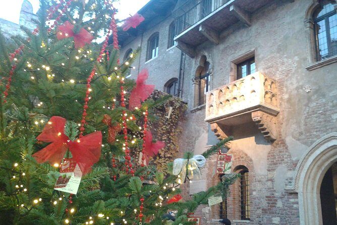 Make your Romantic Proposal in the City of Love - Walking Lungadige San Giorgio: The River That Sets the Mood