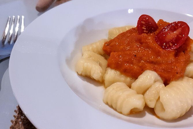 My Granny's secrets Making Gnocchi - The cooking flow: potatoes first, then dough, then shaping