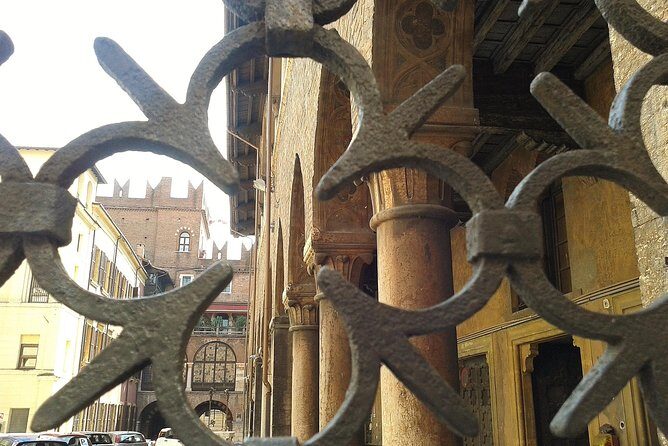 Passionate Verona: Living Romeo and Juliet's Story - The Guides Make This Tour: Maria Pia and Francesco’s Storytelling Style