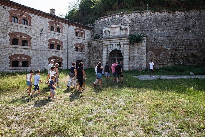 Peschiera Walking Tour- Passeggiata nella storia - The Roman ruins stop: short, meaningful, and easy to miss on your own