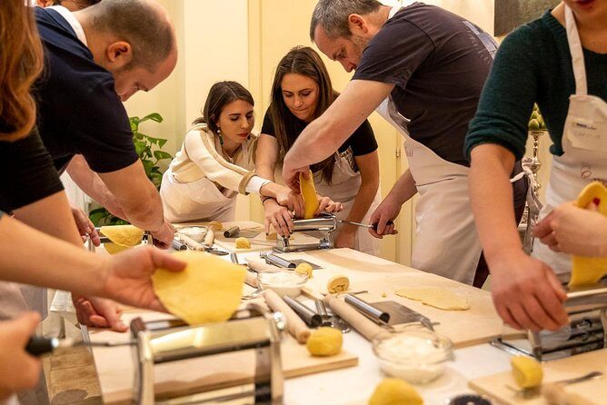 Prosecco and Pasta Making Class at Local's Home in Verona - Finding your host’s address in Verona without losing time