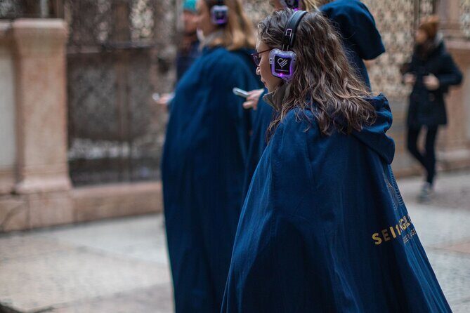 Tour Guidato nel centro di Verona accompagnato da un Angelo - Ponte Pietra: The Bridge Story You’ll Want to Revisit