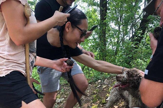 Truffle Hunting with Wine Tasting - Tenuta Santa Maria Valverde: why the property visit matters