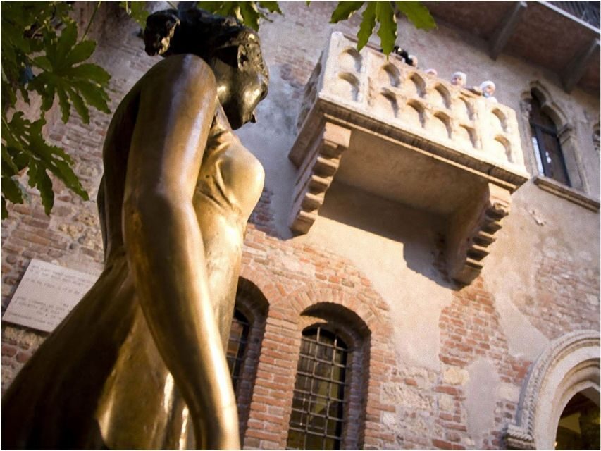 Verona: 3-Hour Guided Walking Tour - Languages and Comfort: A Tour You Can Actually Use