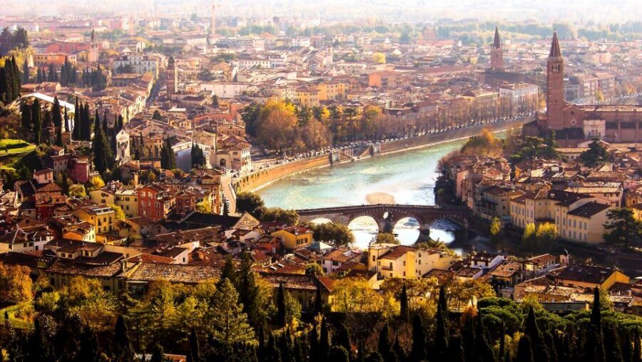 Verona: 3-Hour Guided Walking Tour - Verona’s Gates and City Walls: How a Fortified Town Grew