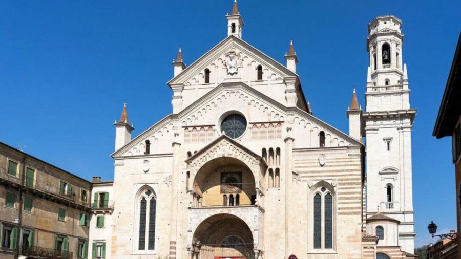 Verona Audioguide - TravelMate app for your smartphone - Offline-Ready Audio for 1365 Days: Your Listening Setup