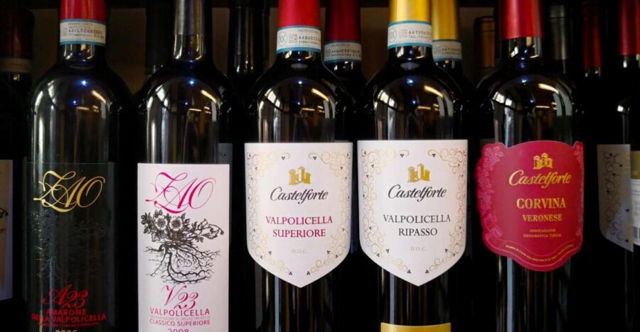 Verona: Blindfolded Wine Tasting - How the expert guidance changes your guesses into real understanding