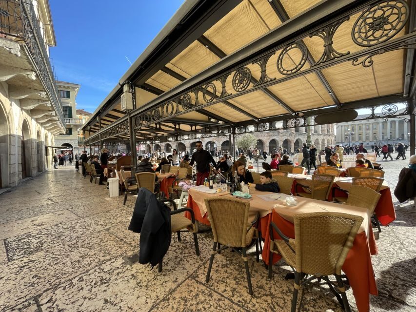 Verona: City Walking Tour with Cable Car & Wine Aperitif - Wine Aperitif Finale in the Historic Center