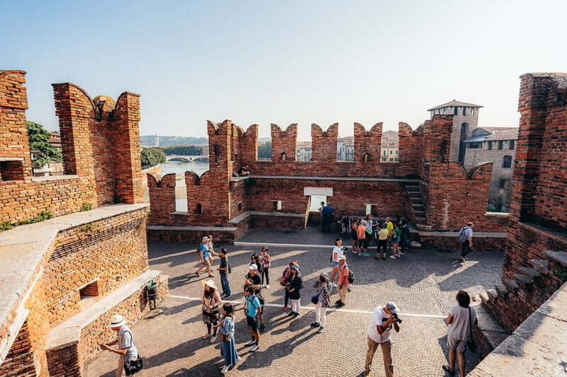 Verona: Classic and Hidden Gems Bike Tour - Juliet’s balcony, without turning it into your whole day