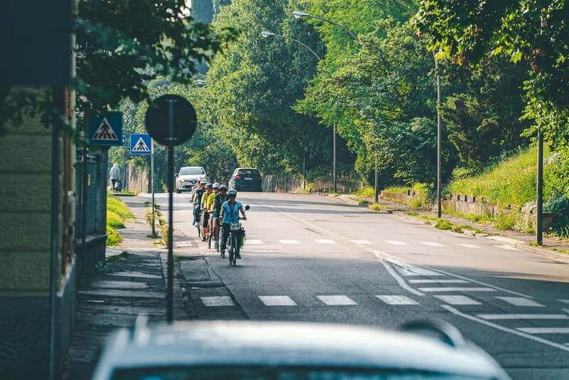 Verona: Classic and Hidden Gems Bike Tour - Bikes and pace: what easy/intermediate really means here