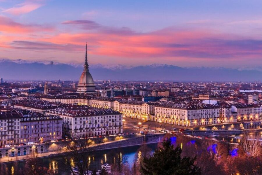 Verona: Custom Private Tour with a Local Guide - The walk itself: photo stops, major sights, and the kind of detours worth making