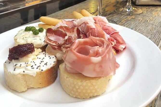 Verona Full Meal & Wine Tasting Walking Tour by Do Eat Better - How the Guides Shape the Experience (From Martina to Giulia)