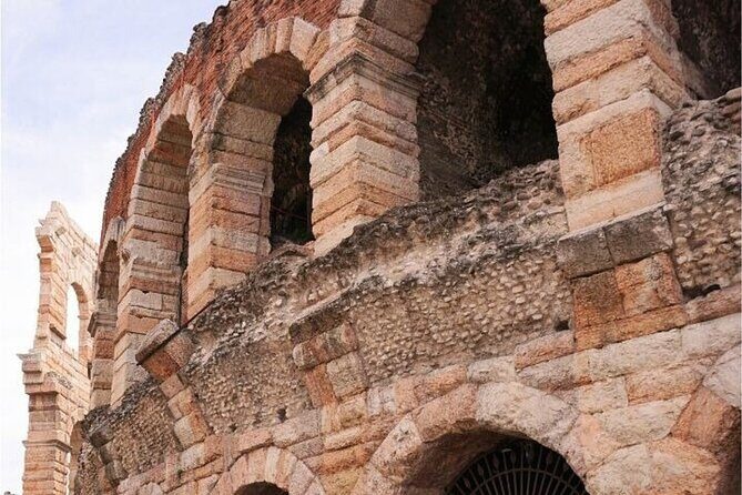 Verona Highlights & Hidden Gems Walking Tour - Verona in 2 Hours: Roman Stone to Romeo Lore on Foot