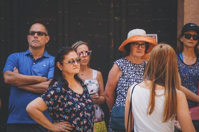 Verona Highlights Walking Tour in Small-group - Piazza dei Signori and Arche Scaligere: Dante, Tombs, and Political Theater