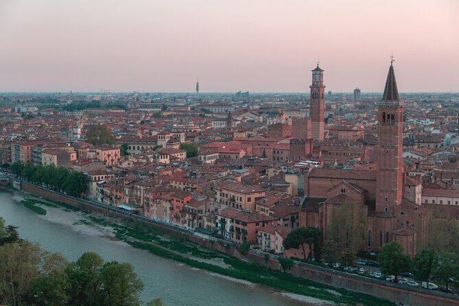 Verona Highlights with Local: Walking Tour Juliet's House Tickets - Food and drinks: plan for small buys, not a full meal
