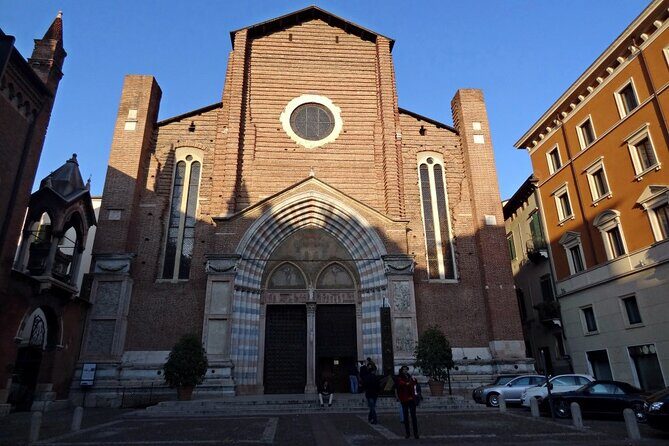 Verona Highlights with Local: Walking Tour Juliet's House Tickets - Meeting at Verona Porta Nuova: simple, central, practical
