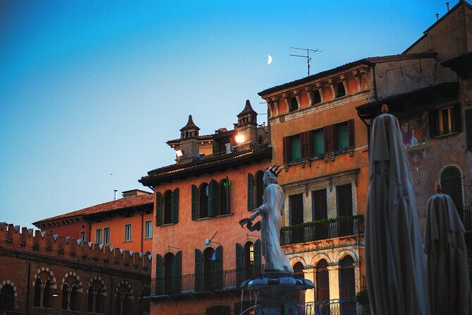 Verona Highlights with Local: Walking Tour Juliet's House Tickets - Timing, weather, and group requirements you should watch
