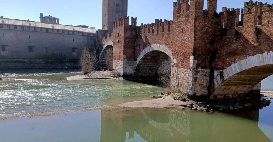 Verona: History and Hidden Gems Guided Walking Tour - Key points worth your time