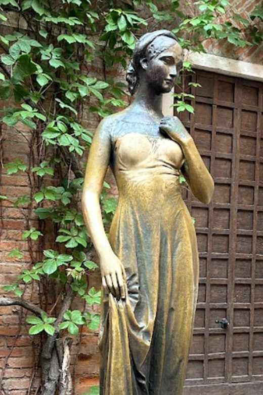 Verona: Juliet’s House Fast-Track Entry Ticket & Audio Guide - Ticket Pickup at Verona Luggage Room (Via Stella 16)