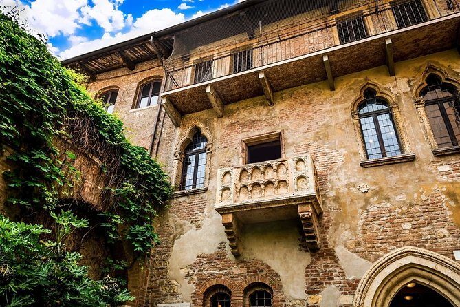 Verona Private Guided Walking Tour, Romeo & Juliet and More - Starting at Piazza Bra and the Arena di Verona
