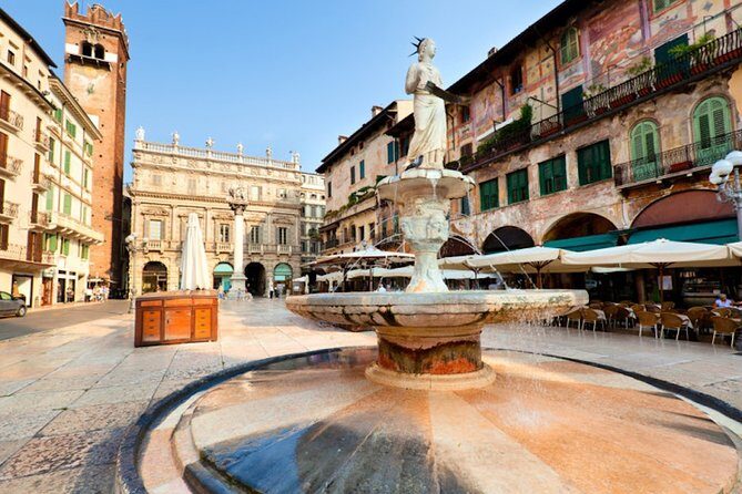 Verona Private Guided Walking Tour, Romeo & Juliet and More - Optional add-ons: cathedral, Carega artists, Castelvecchio, Arch of the Gavi family