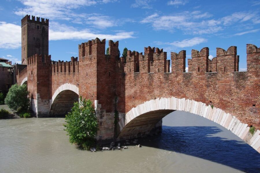 Verona: Sightseeing and Heritage Tour - Key Things to Know Before You Go