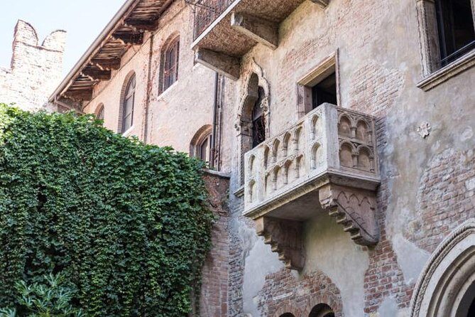 Verona Small Group Guided Walking Tour: Romeo & Juliet and More - Ponte Pietra and the Adige River: the slow-breath break in a fast city