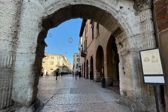 Verona Small Group Walking Tour with Cable Car and Arena Tickets - The one-way cable car: uphill speed, downhill scenery