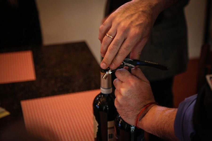 Verona: White Wine Tasting - Where La Botteghetta Sets the Tone in Verona