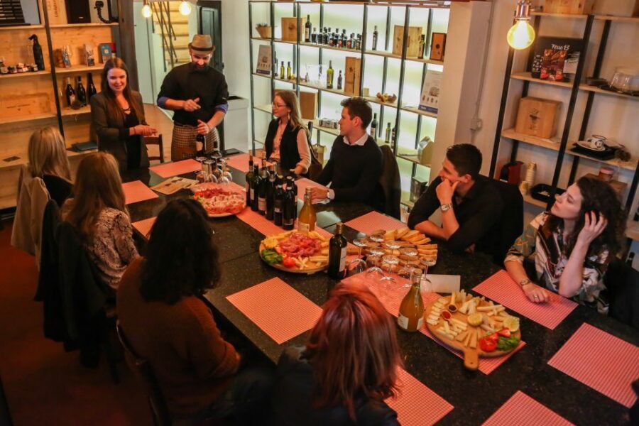 Verona: White Wine Tasting - How You Learn to Taste Like a Pro (Without Pretending)