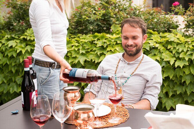 Vineyard tour and tasting of 6 Garda Wines with Giovanna Tantini - The six-wine tasting: a quick lesson in local grape character